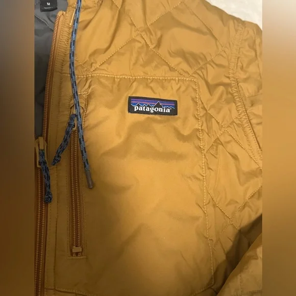 Men’s Patagonia Medium - Diamond Quilted Bomber Jacket - Picture 4 of 10